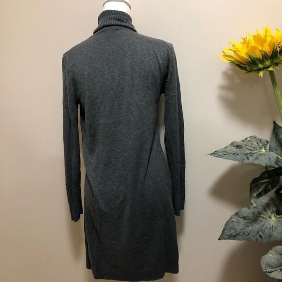 Dress size M   - Picture 3 of 5